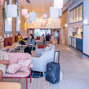 https://zero-barcelona.catalonia-hotels.com