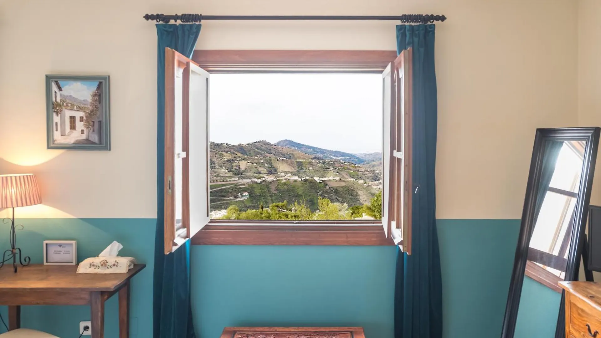 *** ベッド・アンド・ブレックファスト Casa Roble B&B Cómpeta スペイン